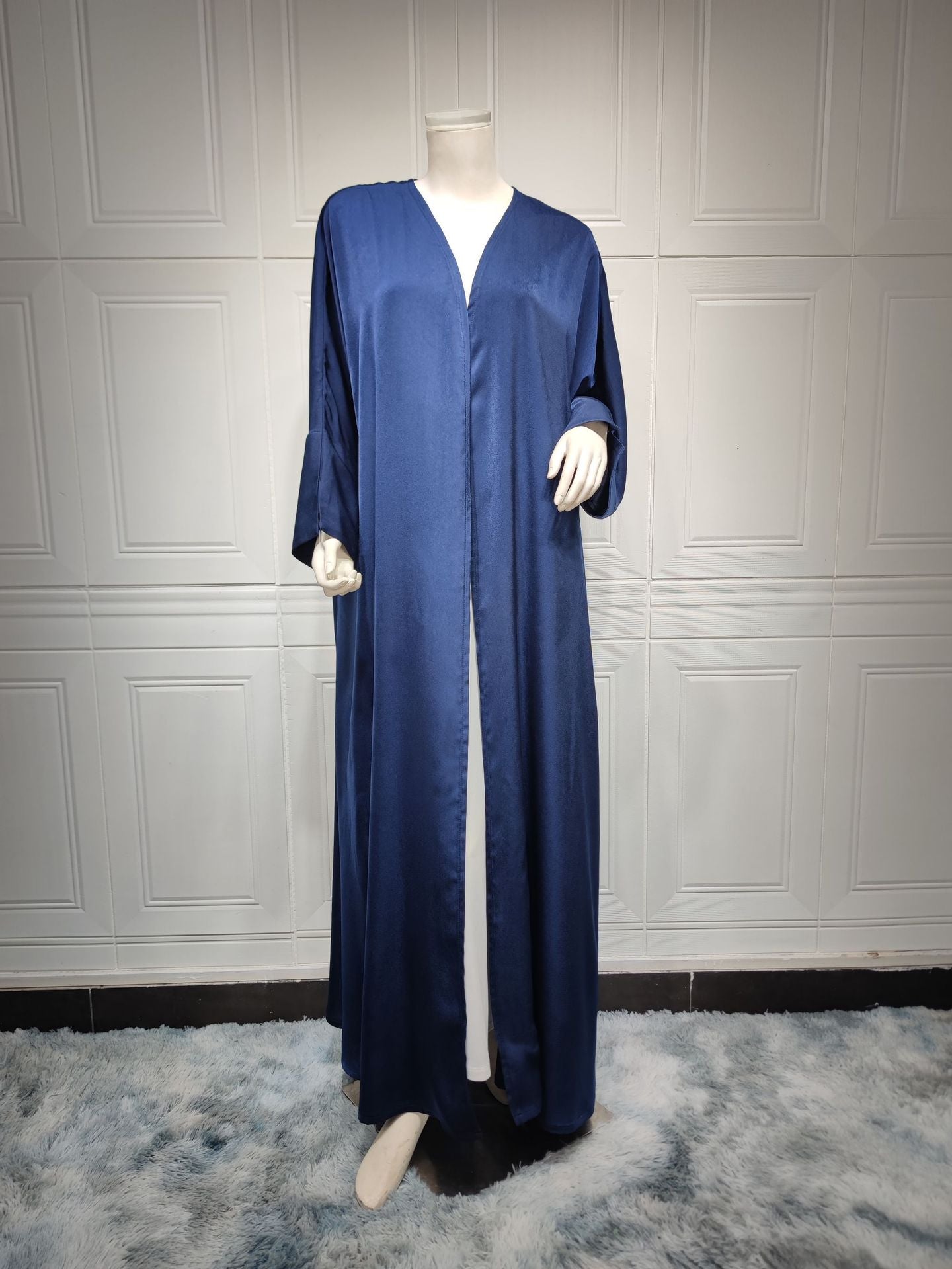 Long Women's Casual Robe Bright Surface Soft And Comfortable