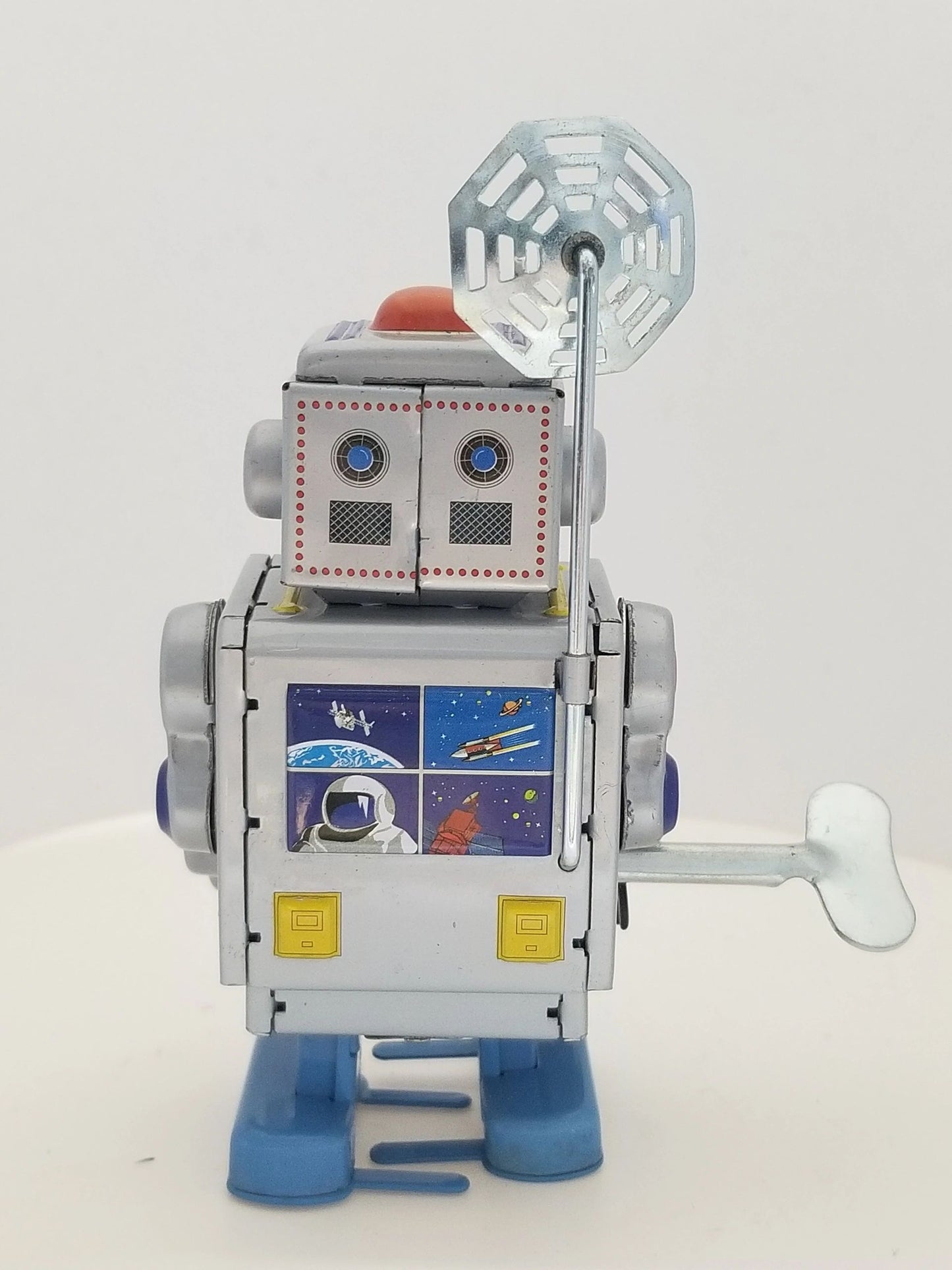 Tin Wind-up Walking Robot Collector's Toy