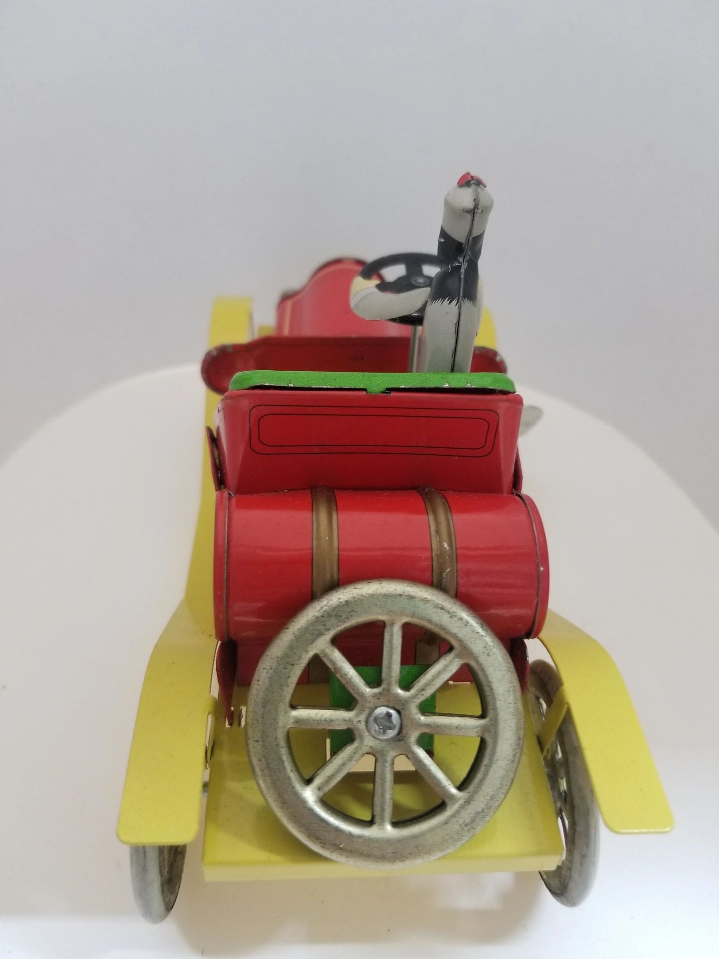 Tin Car Wind-up Collector's Toy