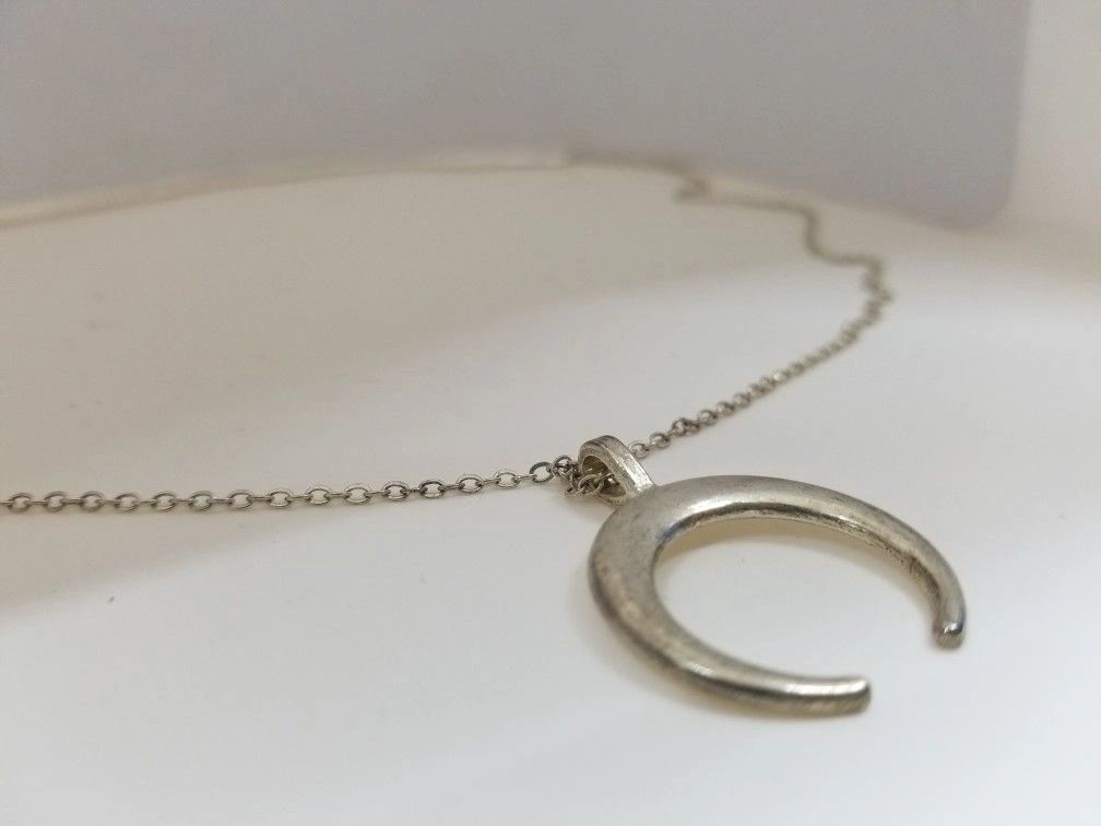 Crescent Moon Pendant Alloy Necklace