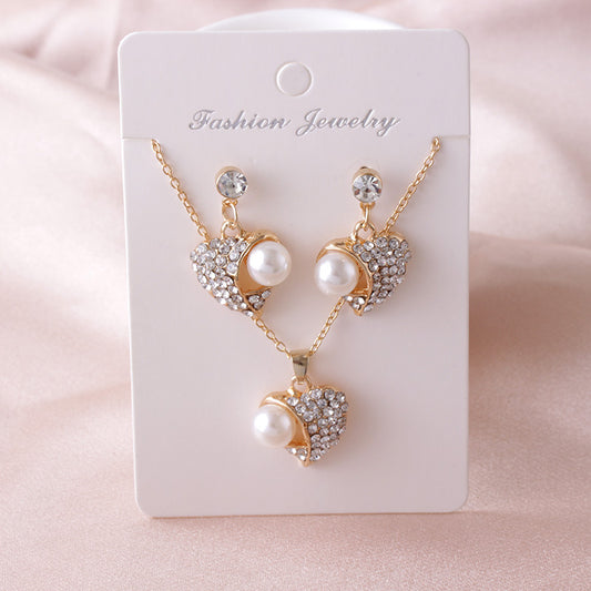 European And American Alloy Diamond Love Necklace
