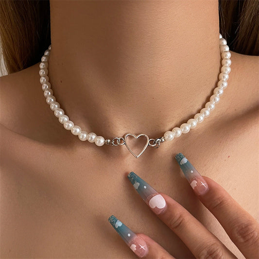 Ins Style Hollow Heart Creative Simple Vintage Pearl Necklace