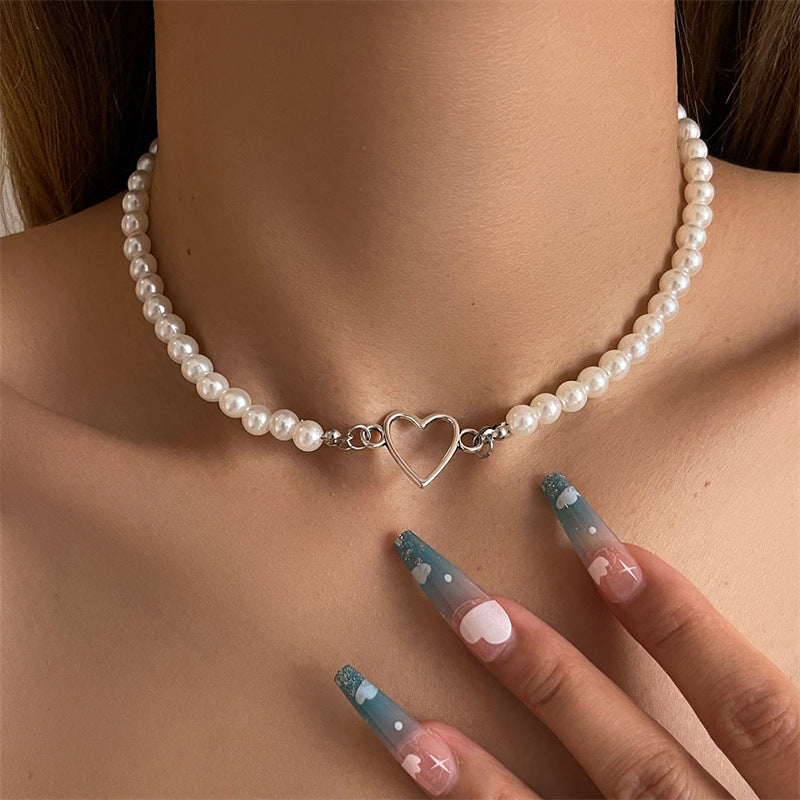 Hollow Love Pendant Vintage Pearl Necklace Clavicle Chain