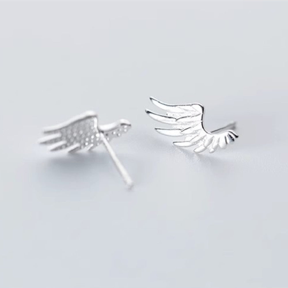 Lady Temperament Simple Wing Ear Studs