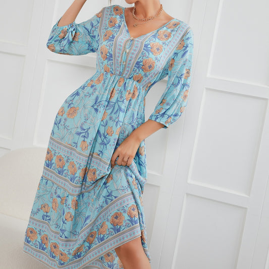 Women's Bohemian Dress V-neck Elastic Waist 34 Sleeve New Printed Dress