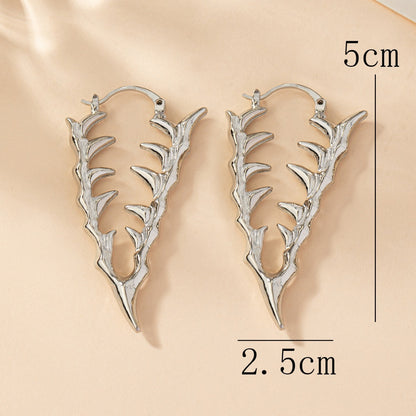 Snake Teeth Spines Shaped Hollow Stud Earrings