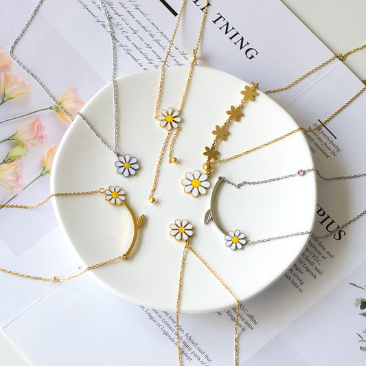 European And American INS Necklace Fashion Chrysanthemum