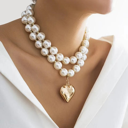 Fashion Temperament Pearl Necklace Peach Heart Vintage Sweater Chain Women