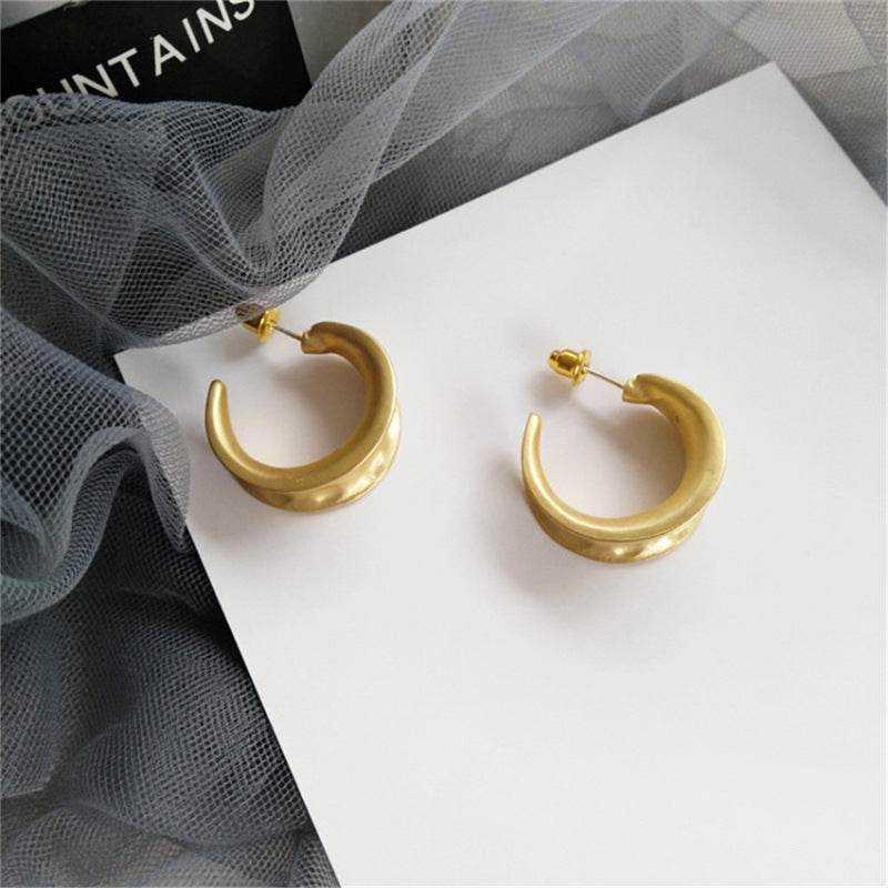 Simple Classic Commuter Earrings For Women