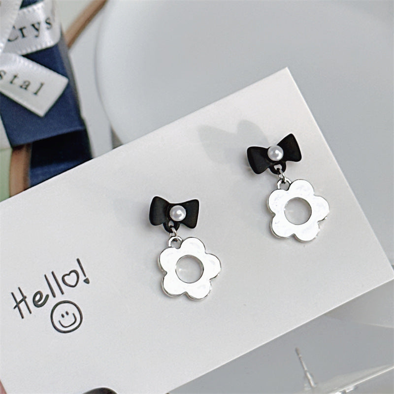 Women's Cute Sweet Sterling Silver Needle Stud Earrings