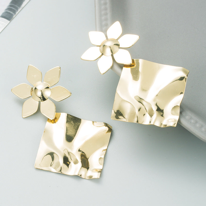 Cool Geometric Gold-plated Temperamental Minority Earrings