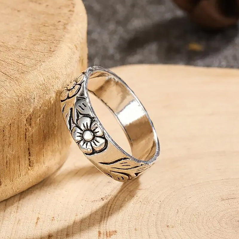 Men's And Women's Fashion Retro Carving Sakura Ring