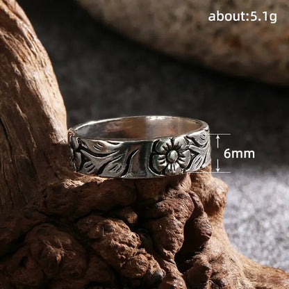 Men's And Women's Fashion Retro Carving Sakura Ring