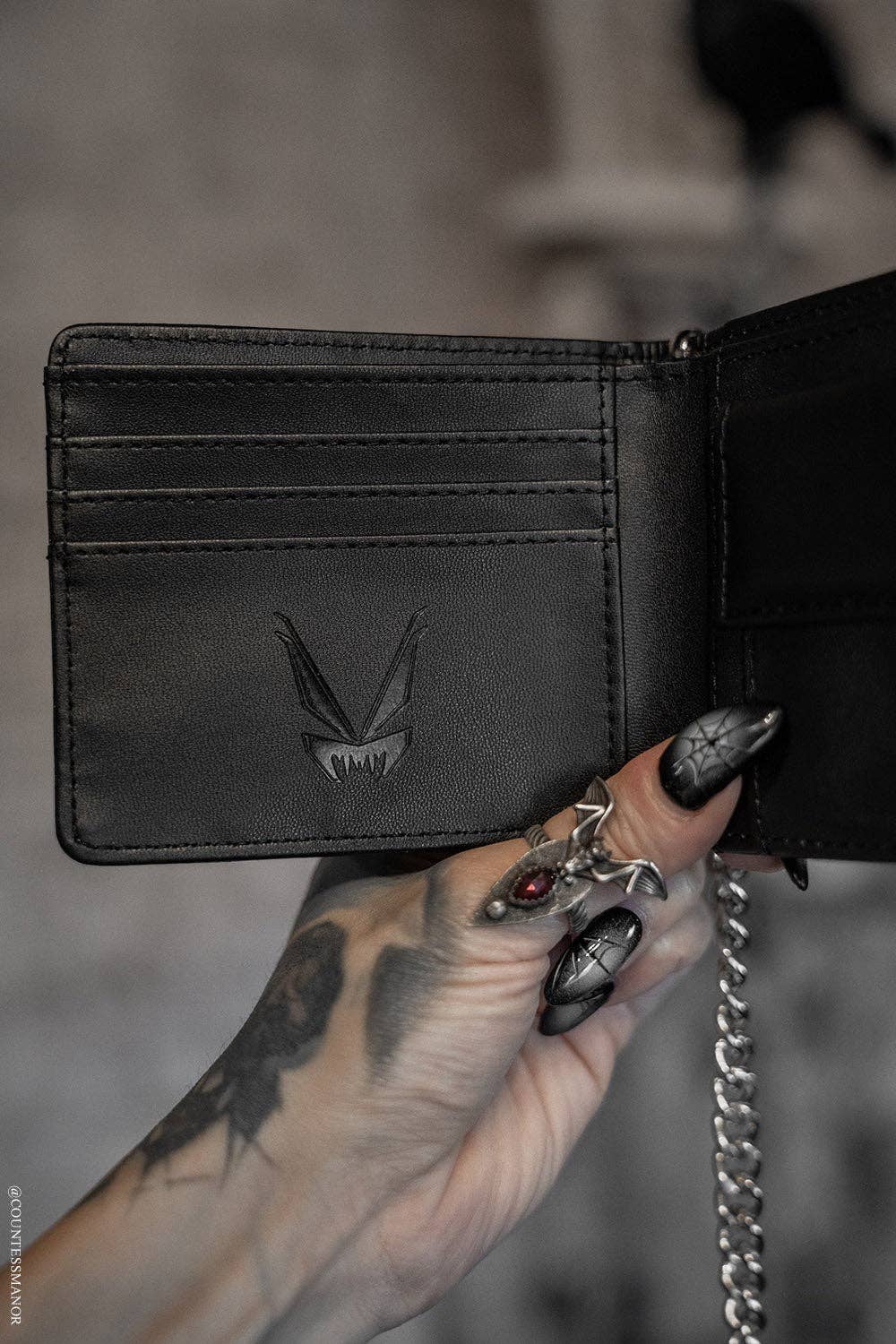 vampirefreaks - Skull Drip Emboss Bifold Wallet w/ Chain