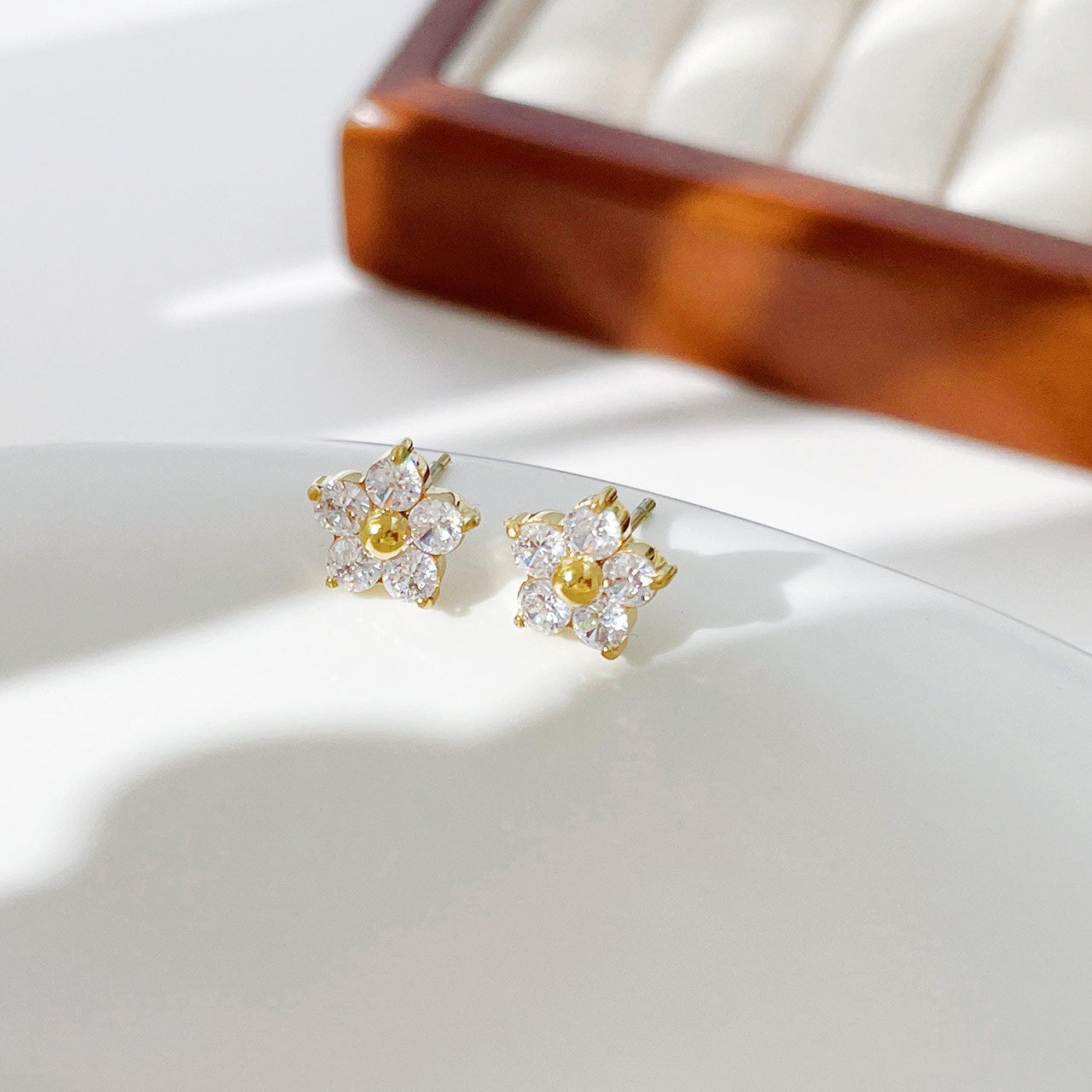 Small And Sweet Diamond Petal Stud Earrings Women