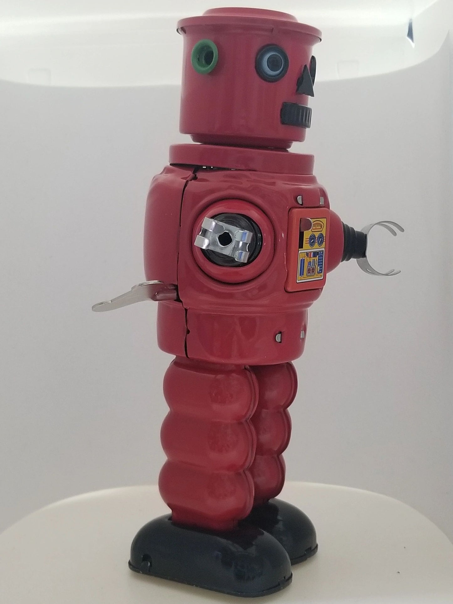 Big Red Tin Robot Wind-up Collector's Toy