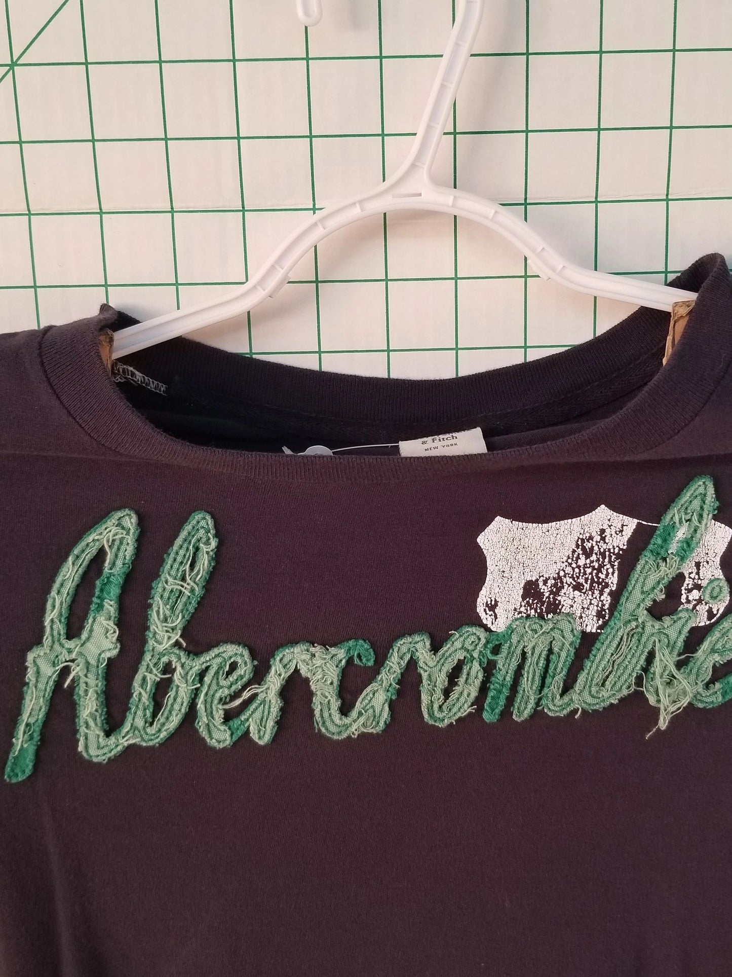 Abercrombie & Fitch Embroidered Tee Med