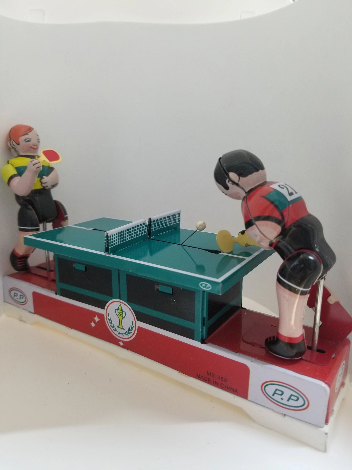 Tin Ping Pong Players Wind-up Collector's Toy