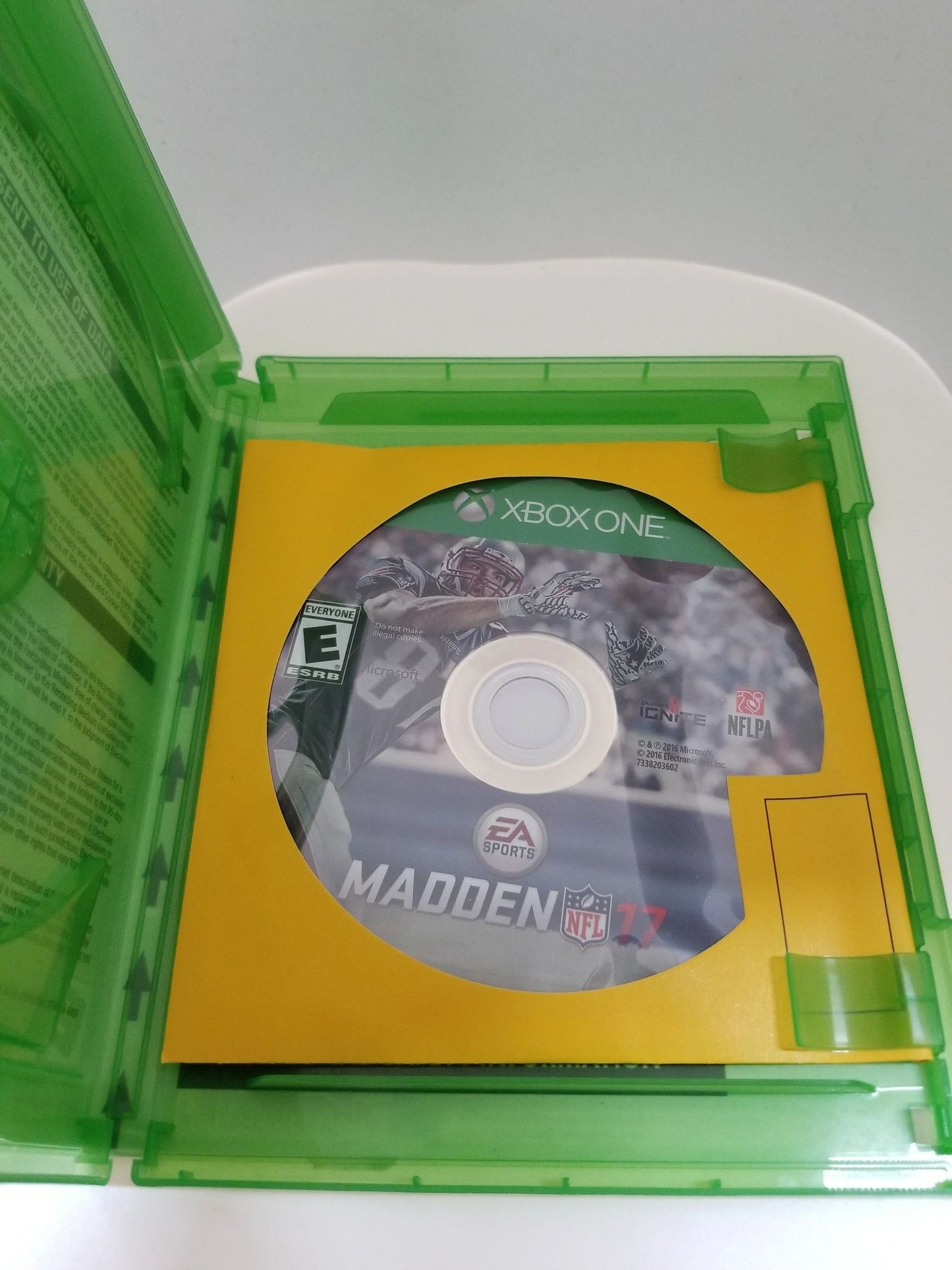 Preowned Madden 17 (XBONE)