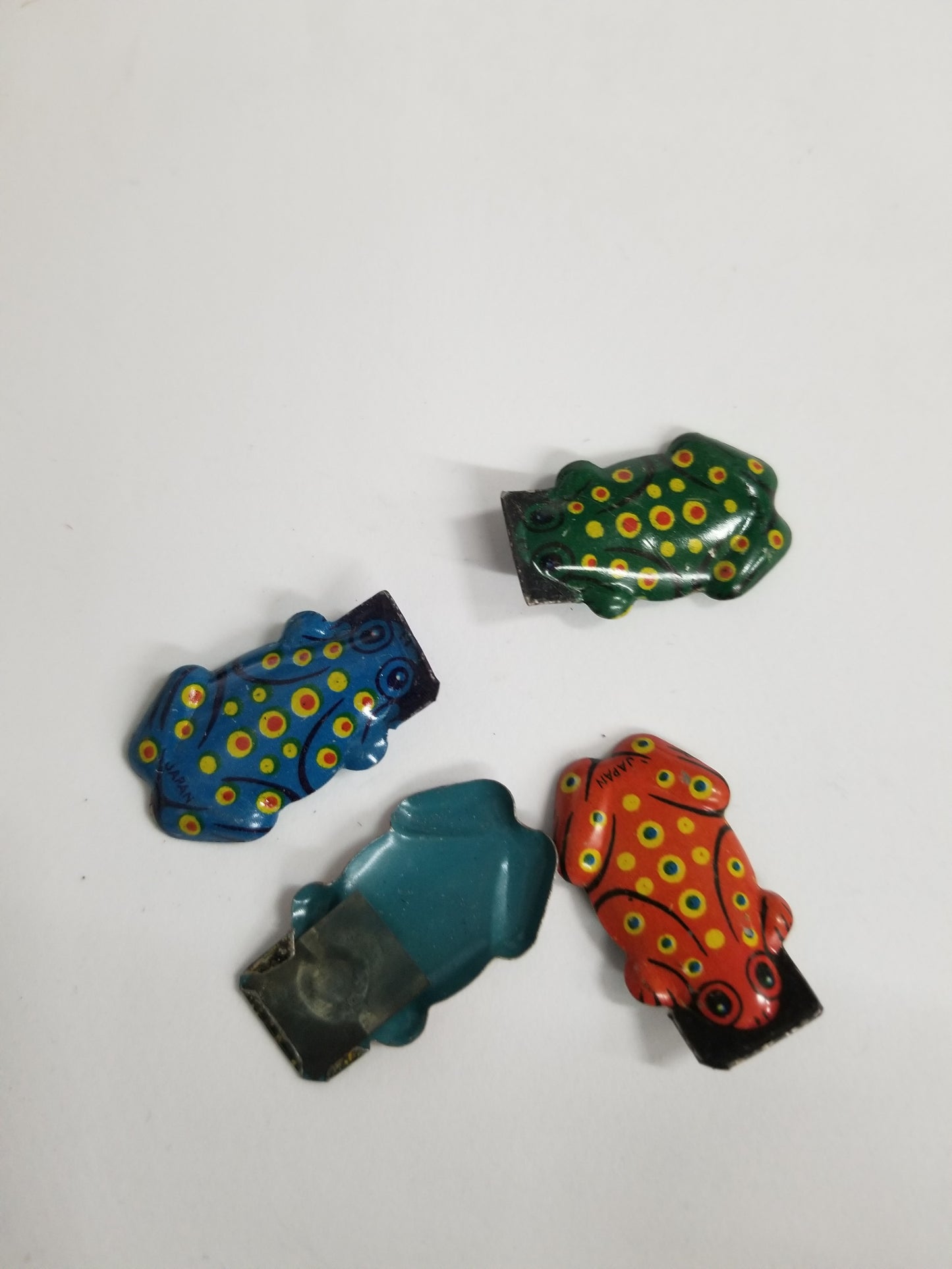 Tin Frog Noise Clickers