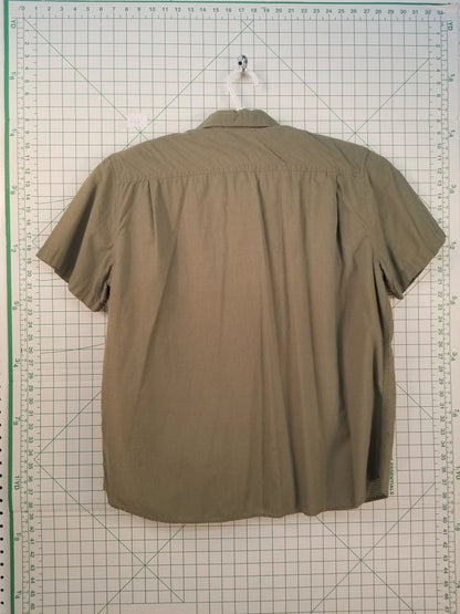 Realtree Green Button Down XL