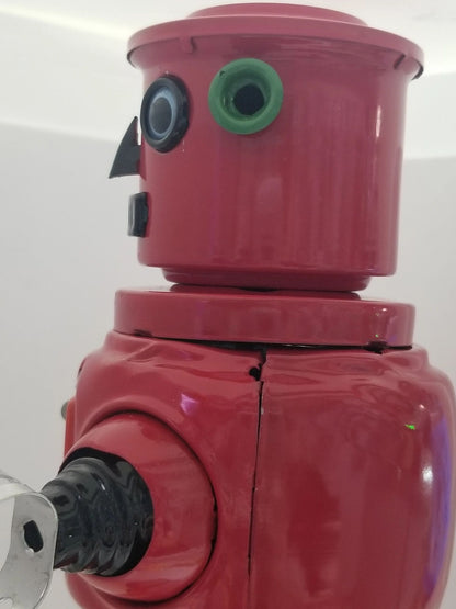 Big Red Tin Robot Wind-up Collector's Toy