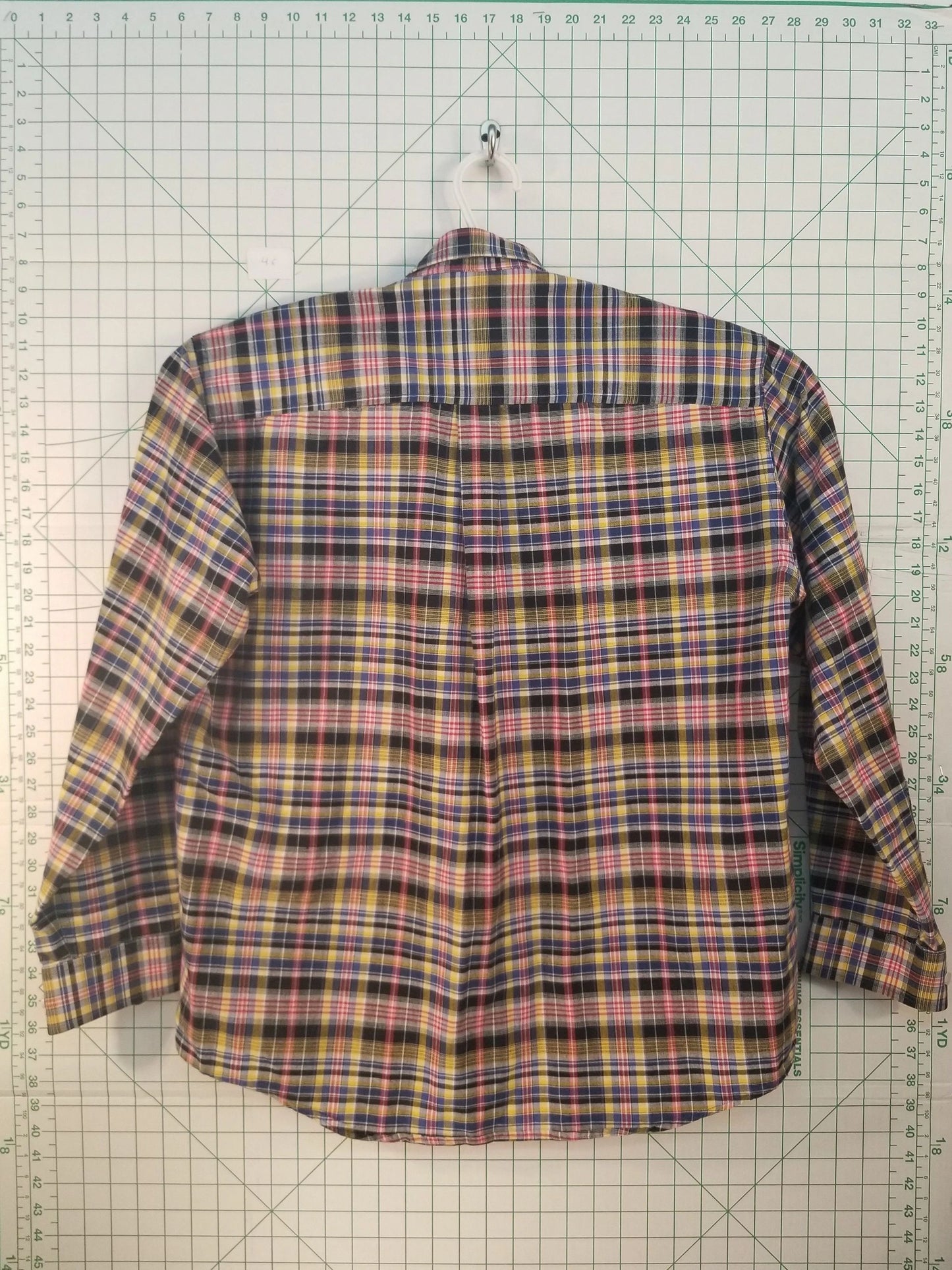 Cinch Multicolor Plaid Button Down Med