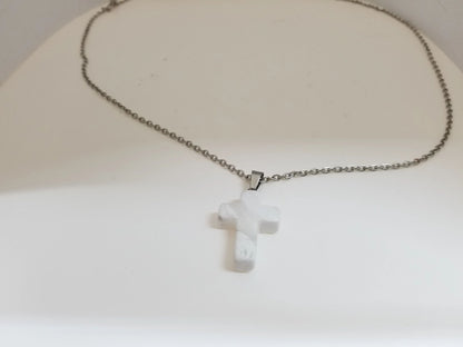 Carved Quartz Crucifix w/ Alloy Chain Necklace