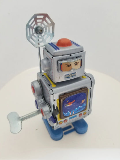 Tin Wind-up Walking Robot Collector's Toy