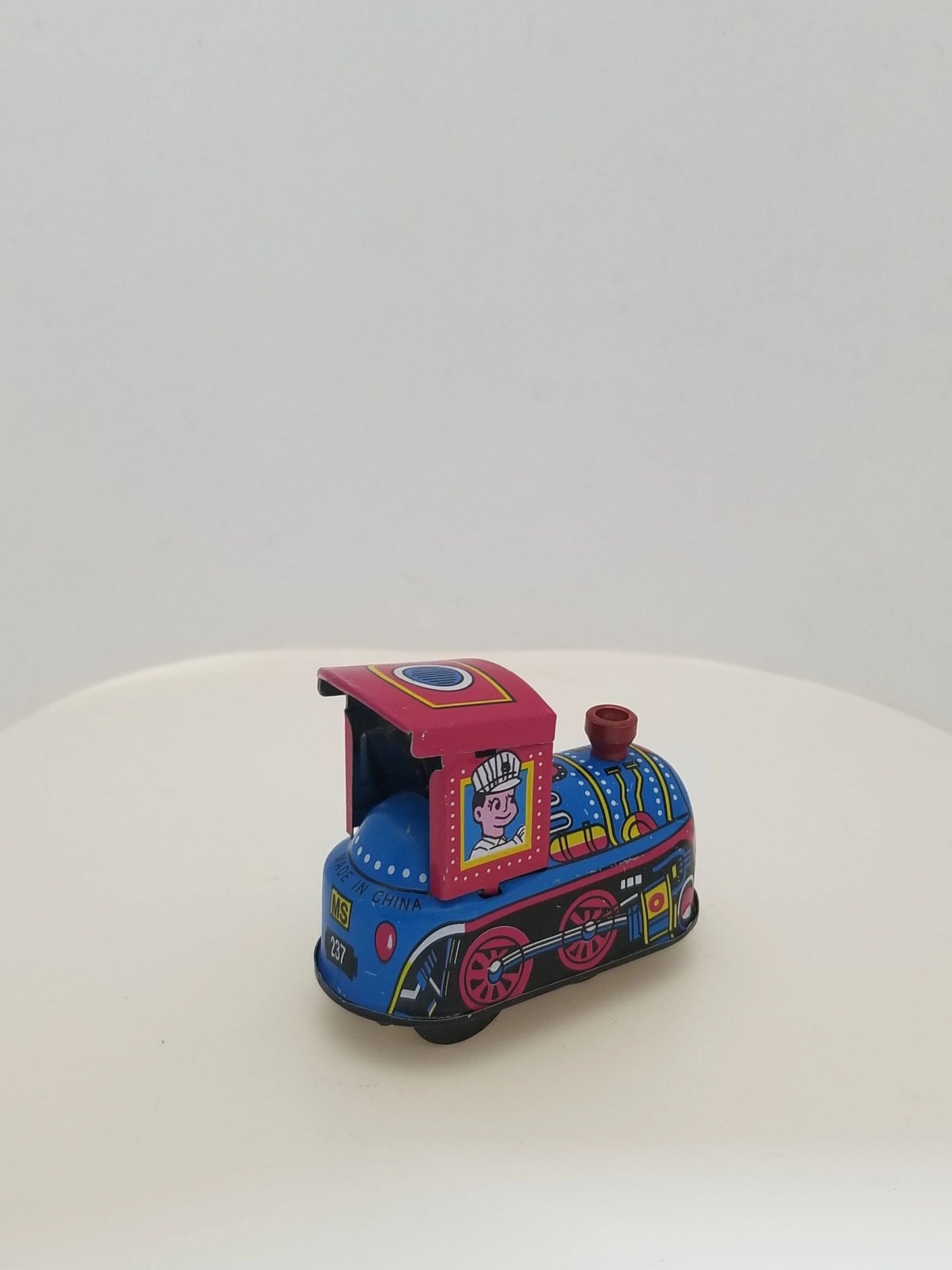 Tin Train Wind-up Collector's Toy