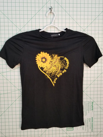 Fancyqube Women's T-Shirt "You Are My Sunshine" Small