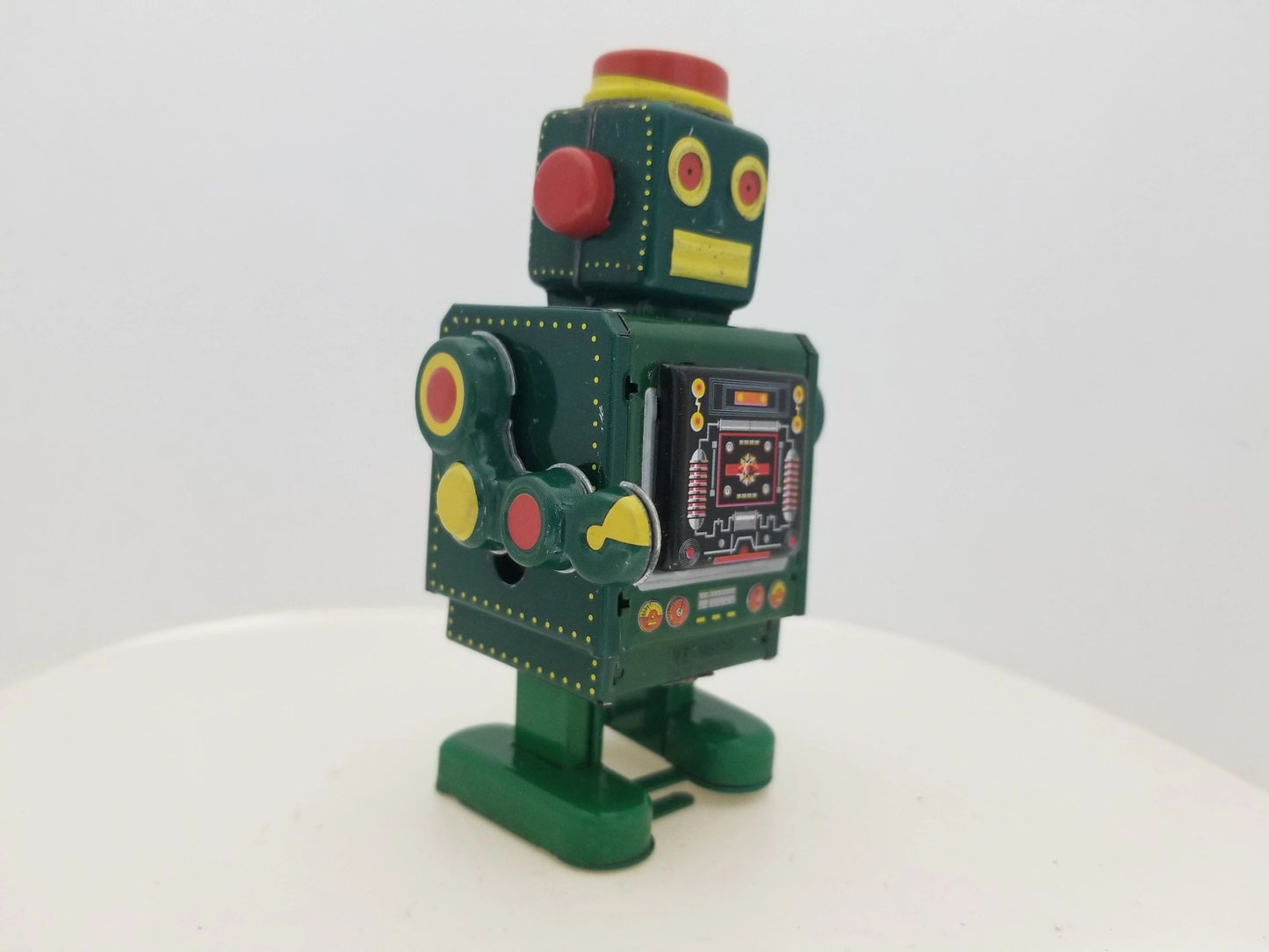 Tin Green Robot Wind-up Collector's Toy