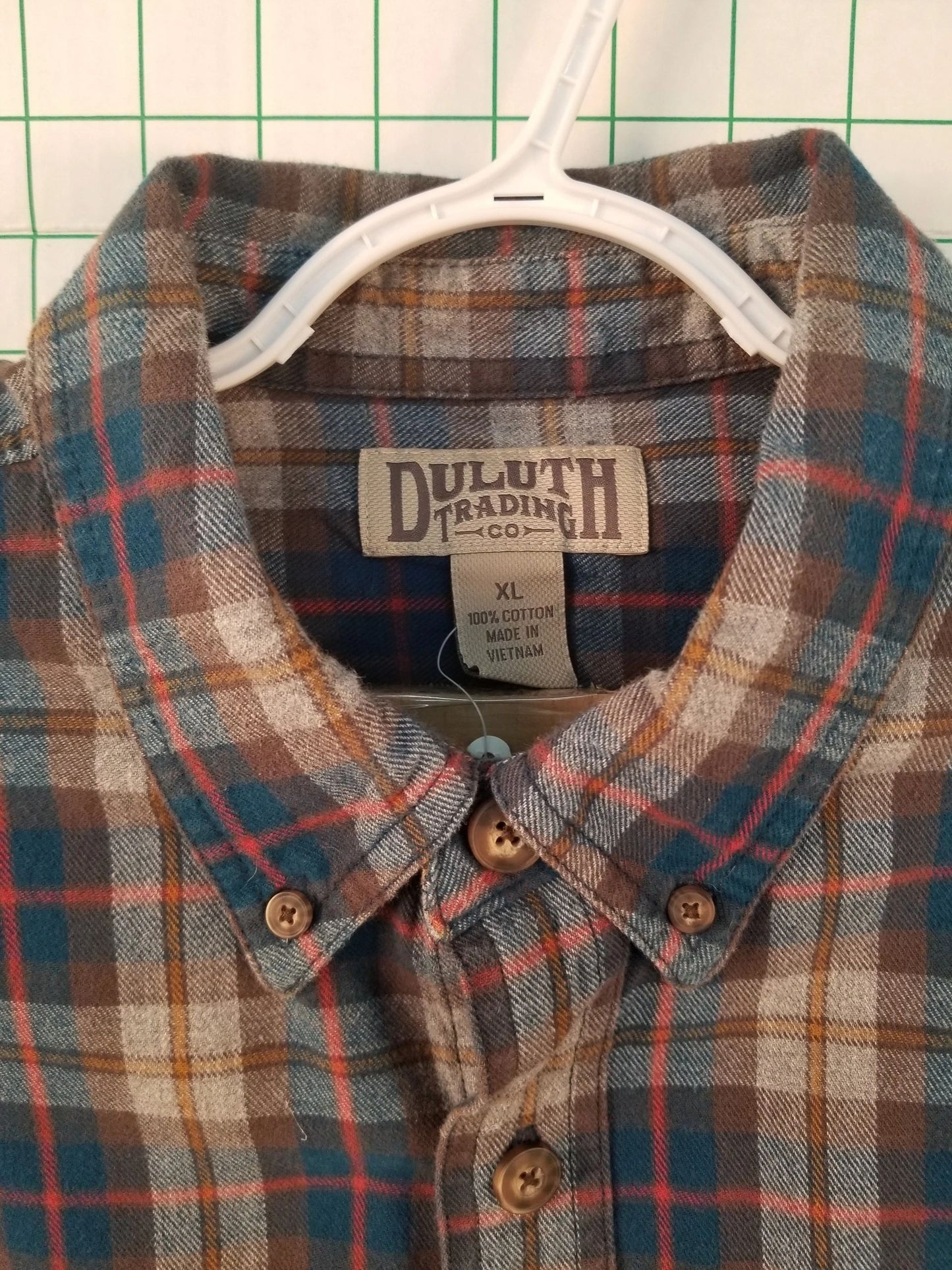 Duluth Trading Co Long Sleeve Button Up