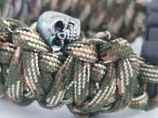 Paracord Bracelet With Skull Charm