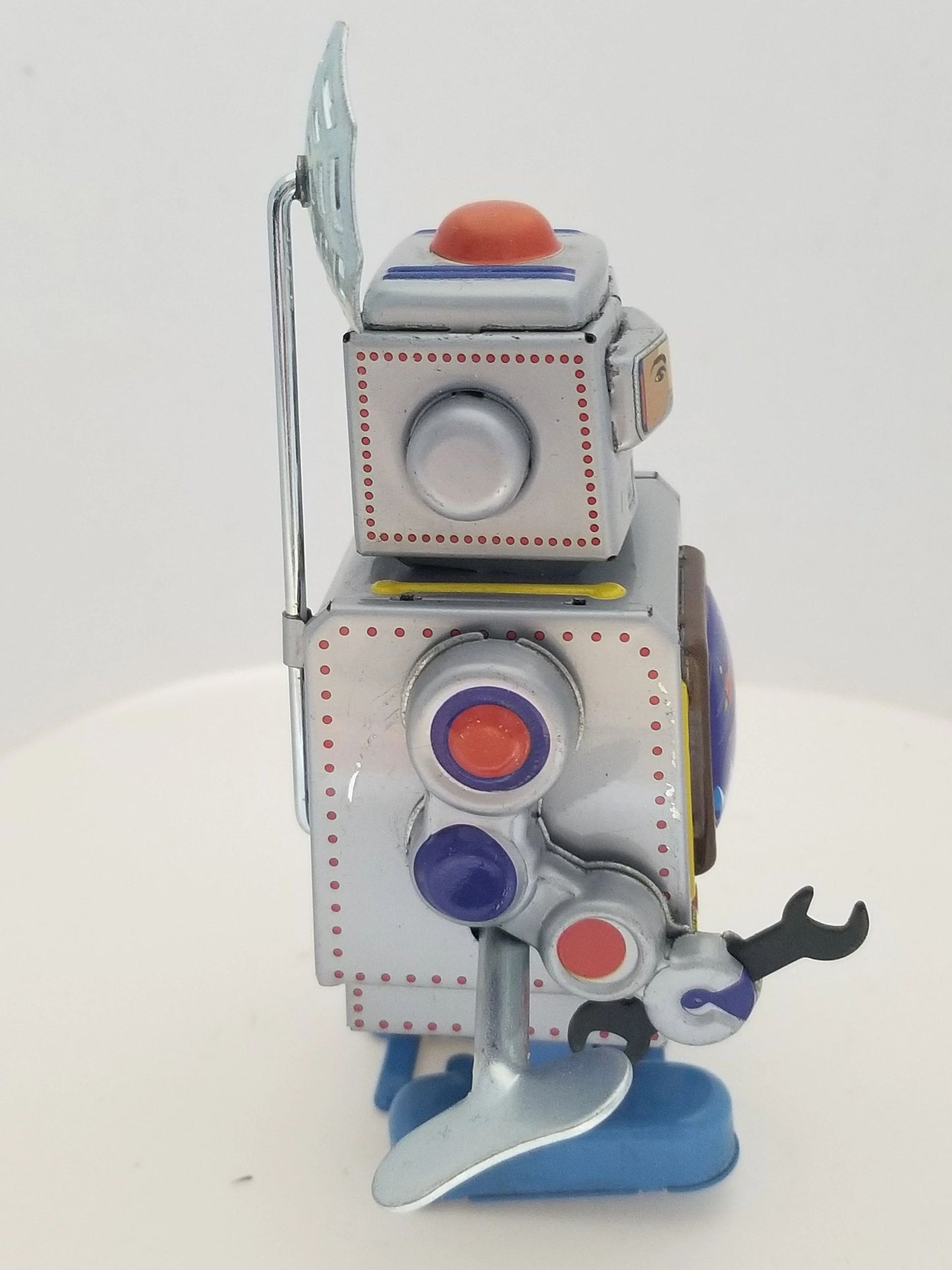 Tin Wind-up Walking Robot Collector's Toy