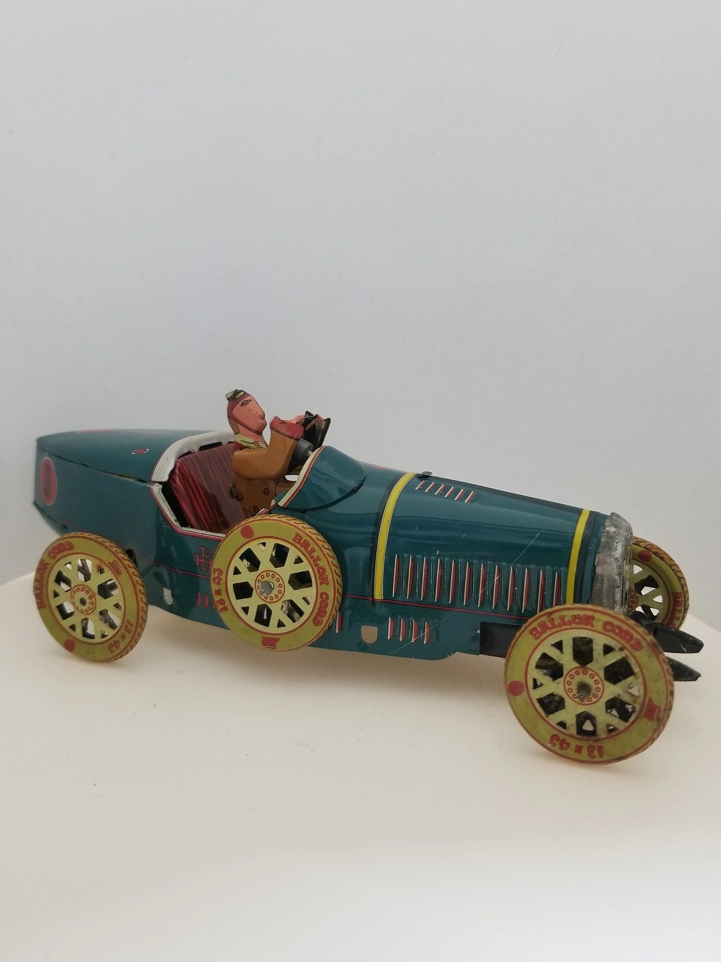 Tin Racecar Wind-up Collector's Toy