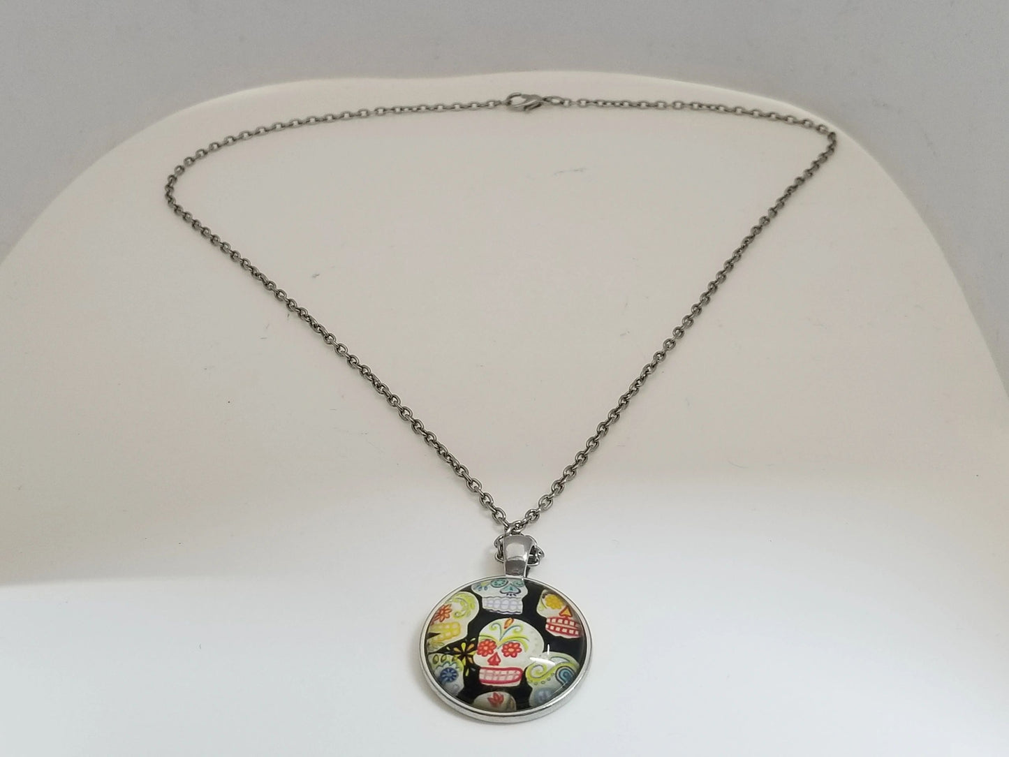 Silver-backed Mural Medallion w/ Chain Necklace